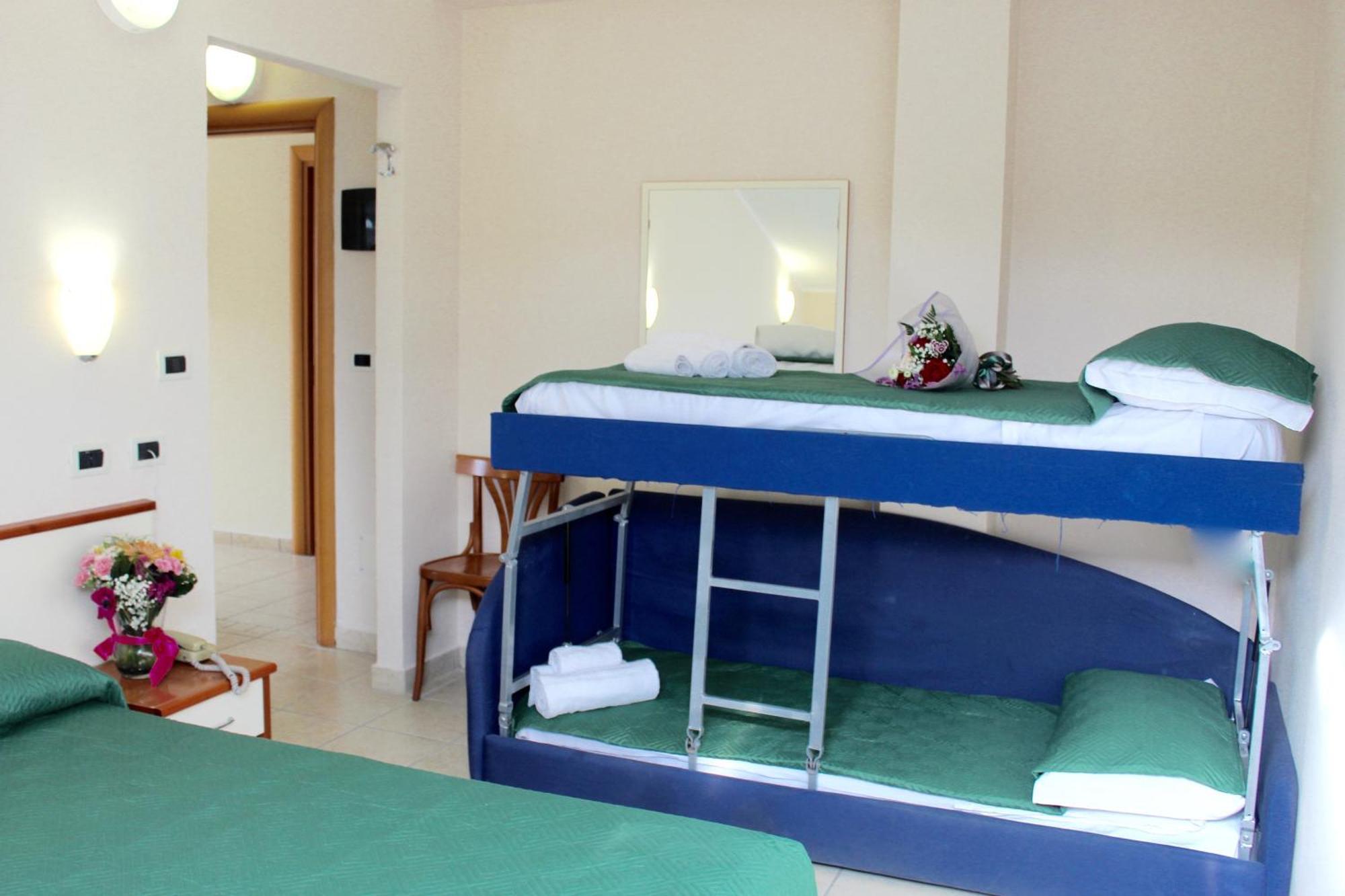Blue Loft Hotel Cesenatico Eksteriør bilde
