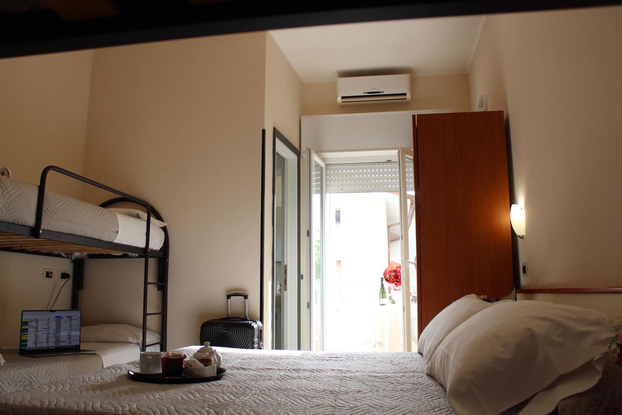Blue Loft Hotel Cesenatico Eksteriør bilde