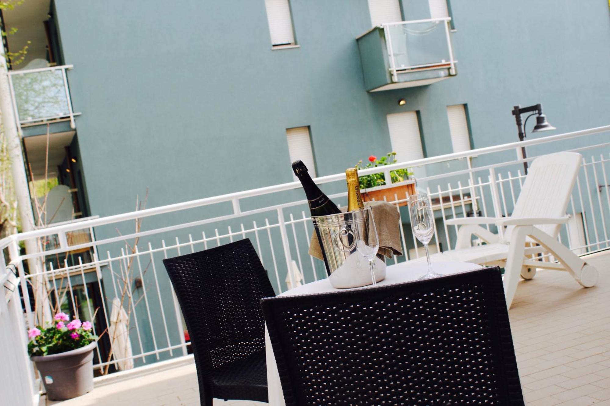 Blue Loft Hotel Cesenatico Eksteriør bilde